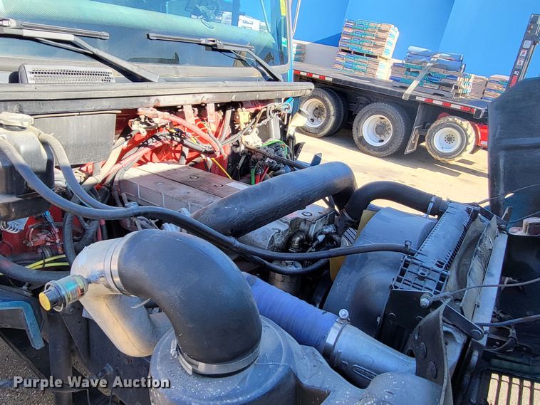 image for item DO3532 2004 Freightliner FL80 flatbed truck