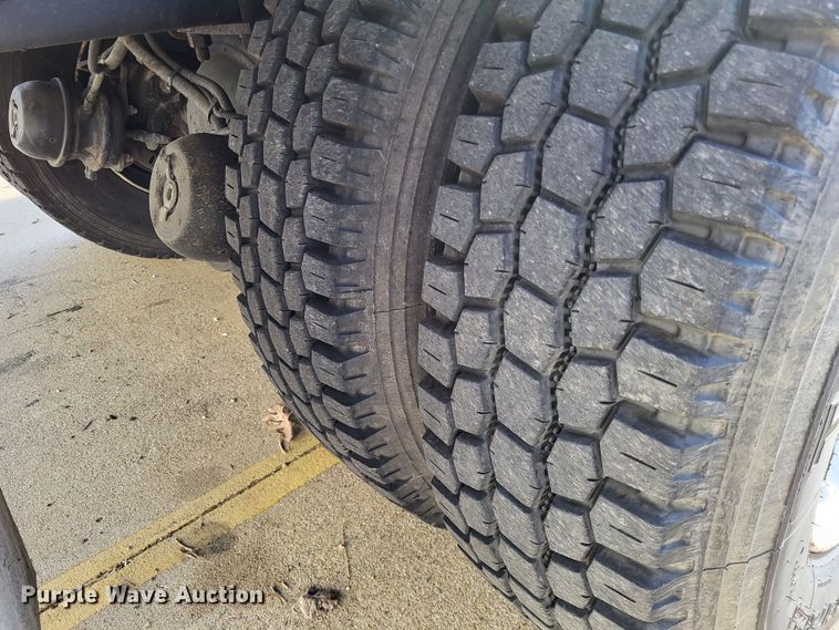 image for item DO3532 2004 Freightliner FL80 flatbed truck