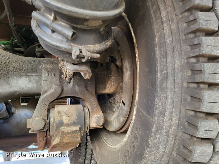 image for item DO3532 2004 Freightliner FL80 flatbed truck