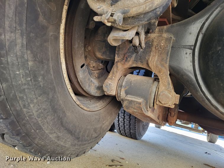 image for item DO3532 2004 Freightliner FL80 flatbed truck