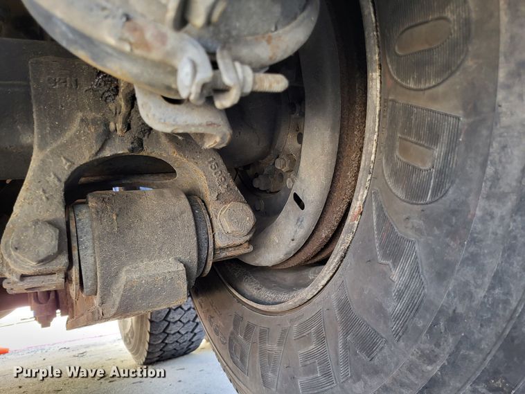 image for item DO3532 2004 Freightliner FL80 flatbed truck