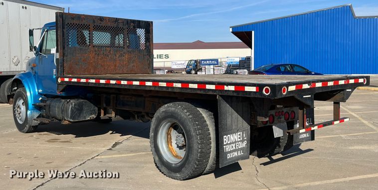 image for item DP0456 1995 International 4900  dump flatbed truck