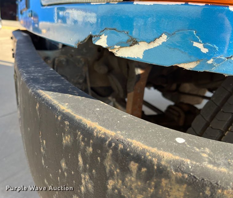 image for item DP0456 1995 International 4900  dump flatbed truck