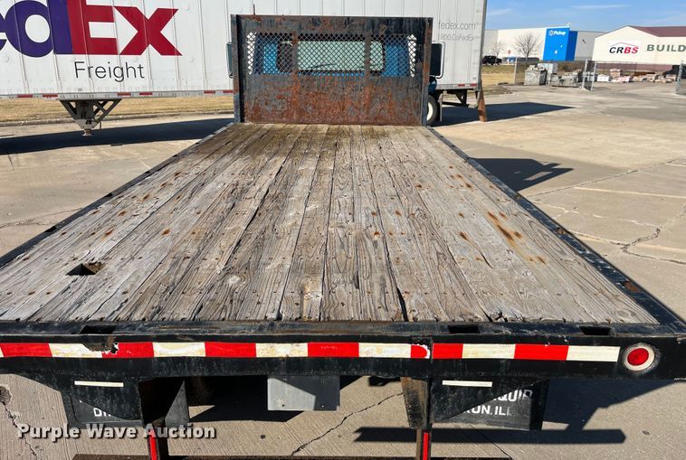 image for item DP0456 1995 International 4900  dump flatbed truck