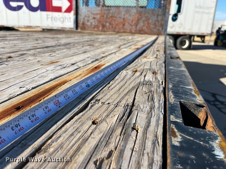 image for item DP0456 1995 International 4900  dump flatbed truck