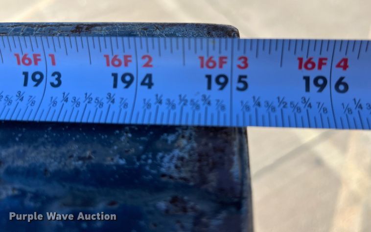 image for item DP0456 1995 International 4900  dump flatbed truck