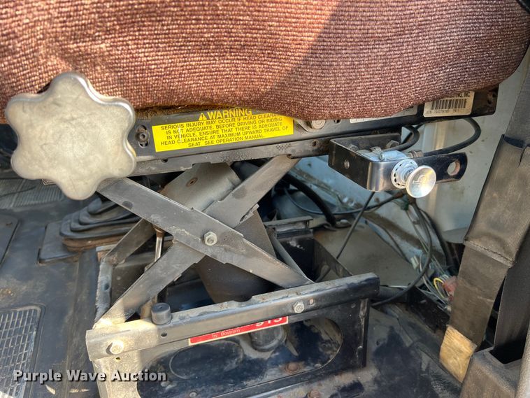 image for item DP0456 1995 International 4900  dump flatbed truck