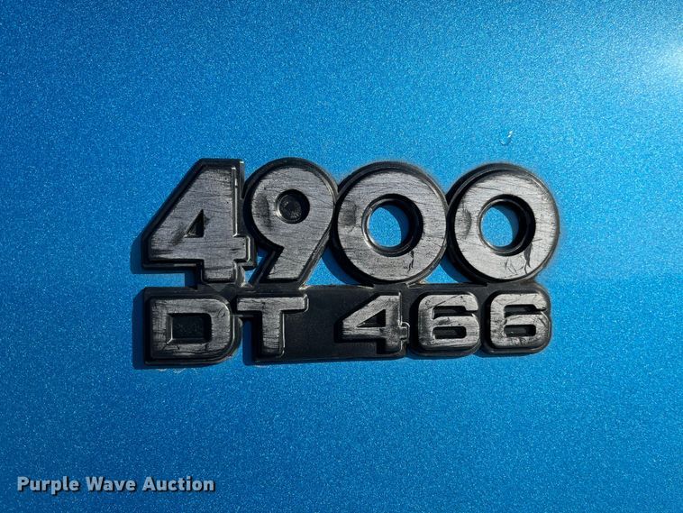 image for item DP0456 1995 International 4900  dump flatbed truck