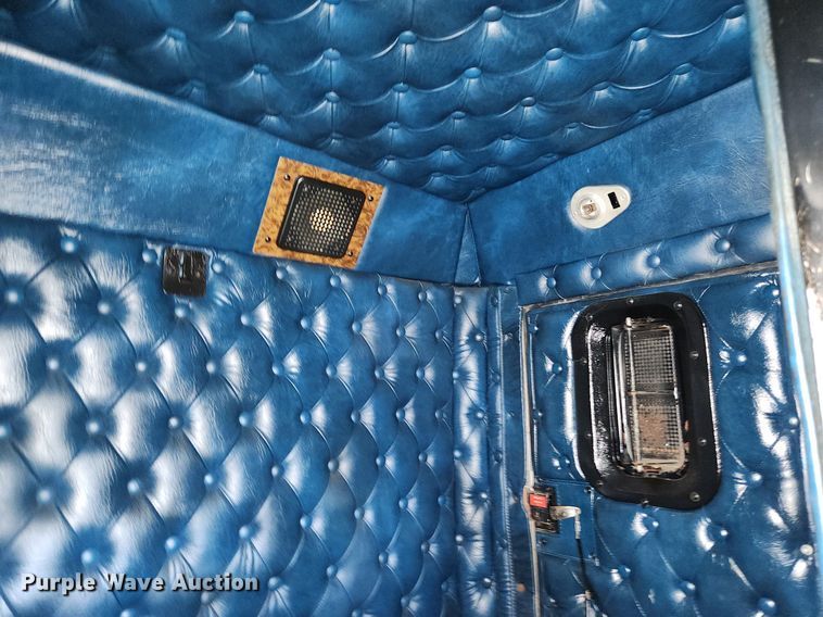 image for item EA9438 1984 Kenworth W900  semi truck