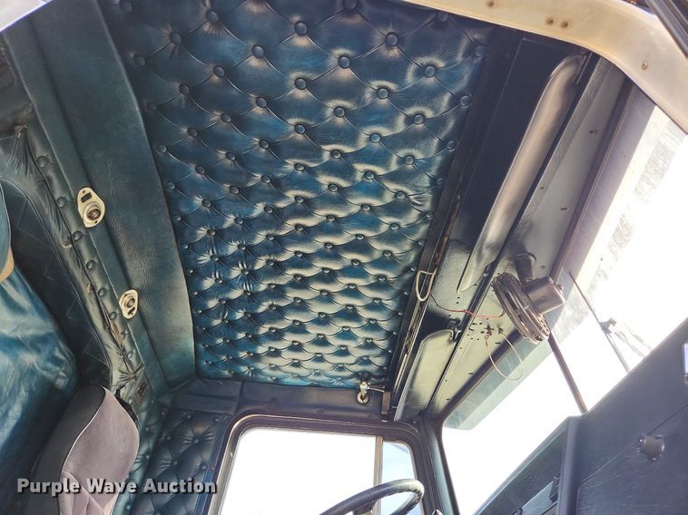 image for item EA9438 1984 Kenworth W900  semi truck