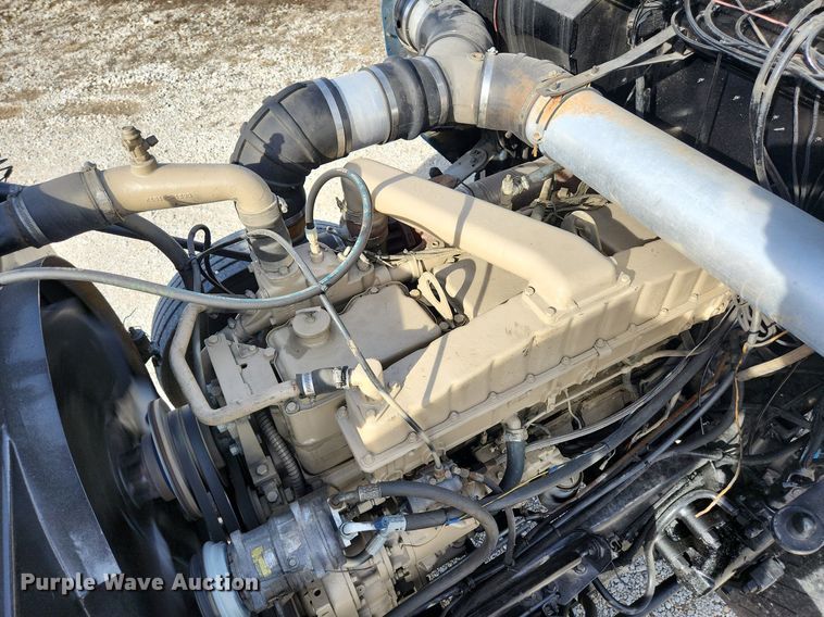 image for item EA9438 1984 Kenworth W900  semi truck