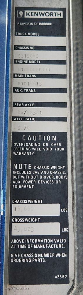 image for item EA9438 1984 Kenworth W900  semi truck