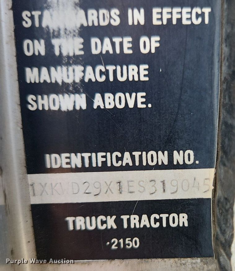 image for item EA9438 1984 Kenworth W900  semi truck