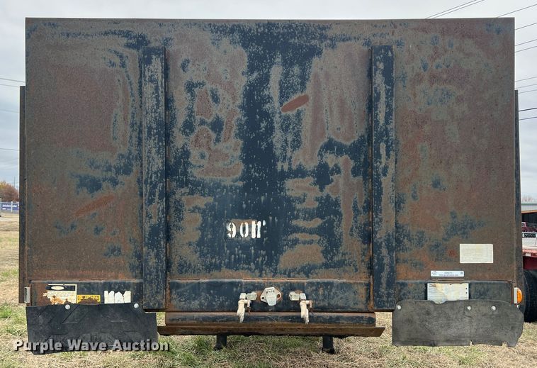 image for item ID9271 1999 Fruehauf  flatbed trailer