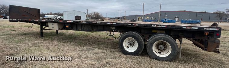 image for item ID9271 1999 Fruehauf  flatbed trailer