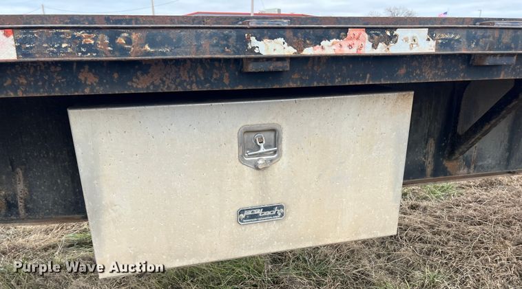 image for item ID9271 1999 Fruehauf  flatbed trailer