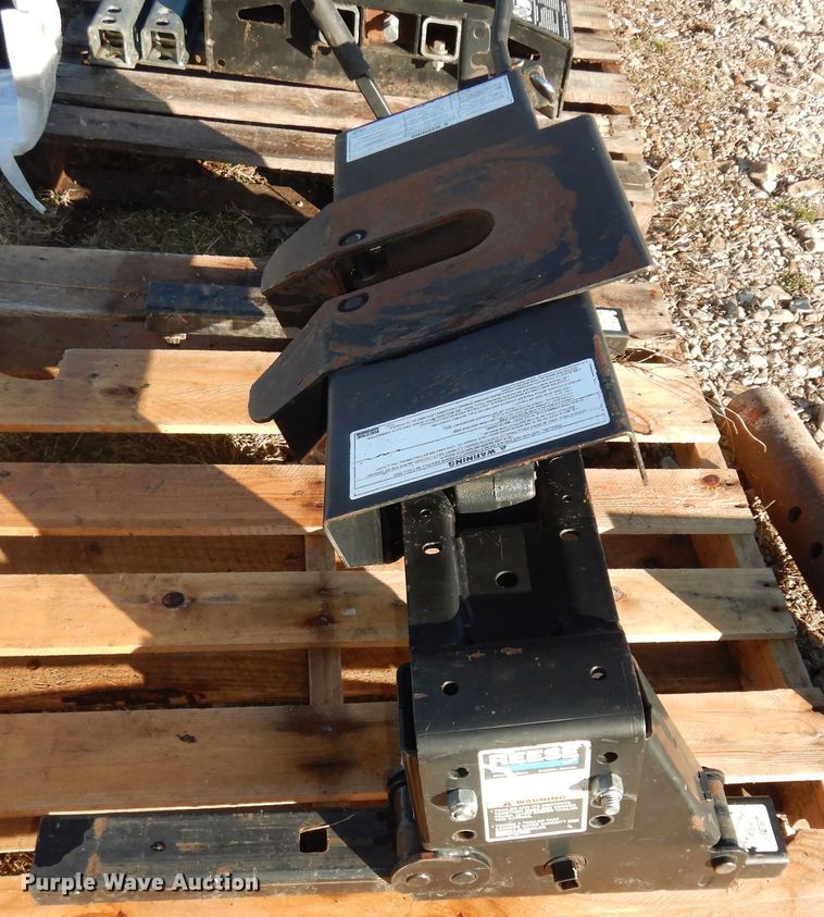 image for item JR9015 Reese  fifth wheel plate