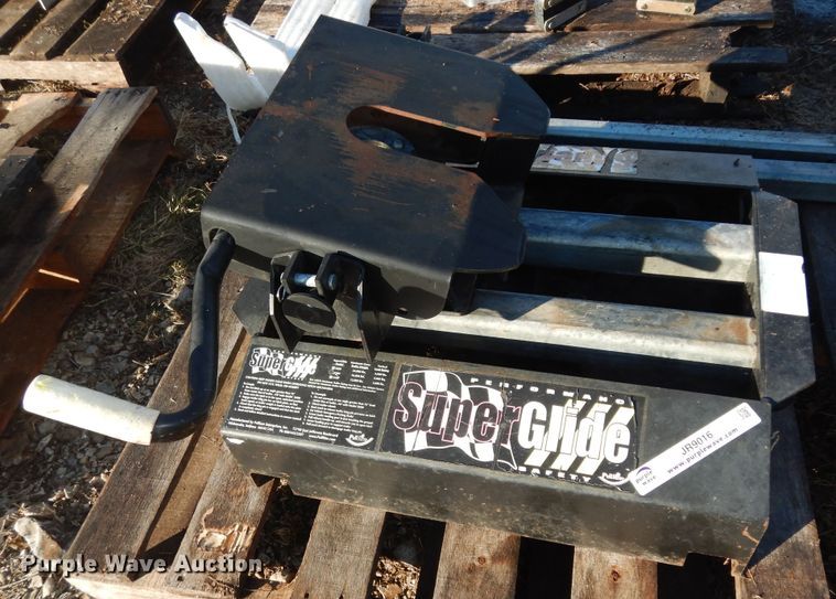 image for item JR9016 Super Glide 3300  fifth wheel plate