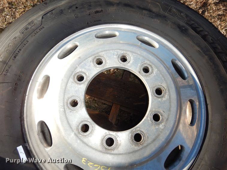 image for item JR9018 Tires and wheels