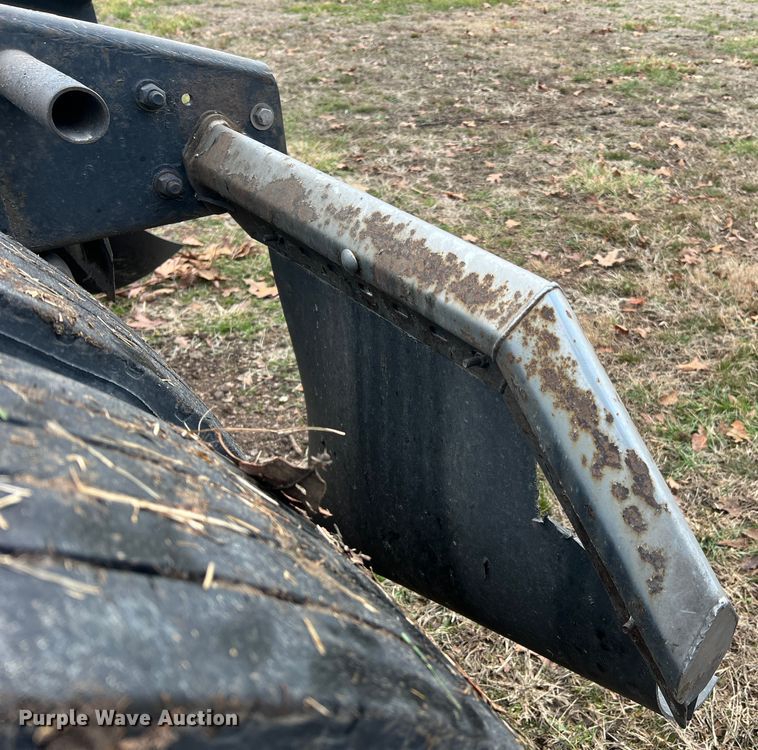 image for item JU9693 1998 Freightliner FLD  semi truck