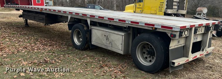 image for item JU9694 2003 Ravens 1748H95  flatbed trailer