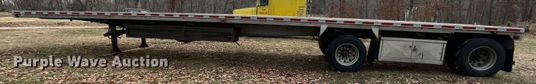 image for item JU9694 2003 Ravens 1748H95  flatbed trailer