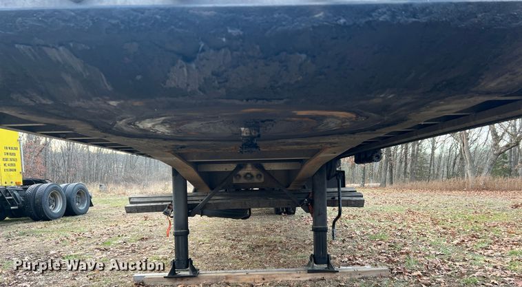 image for item JU9694 2003 Ravens 1748H95  flatbed trailer