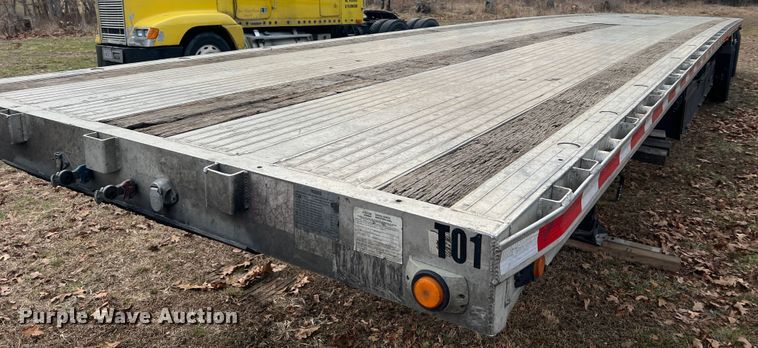 image for item JU9694 2003 Ravens 1748H95  flatbed trailer