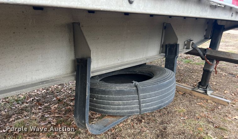 image for item JU9694 2003 Ravens 1748H95  flatbed trailer