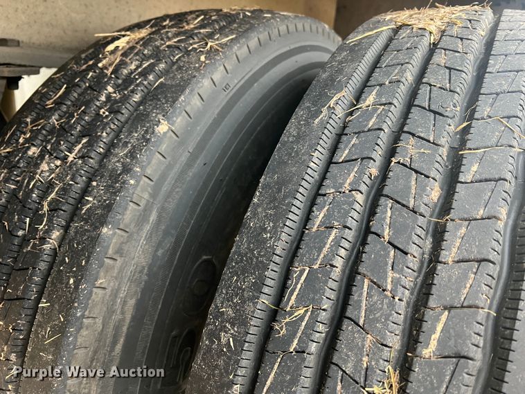 image for item JU9694 2003 Ravens 1748H95  flatbed trailer