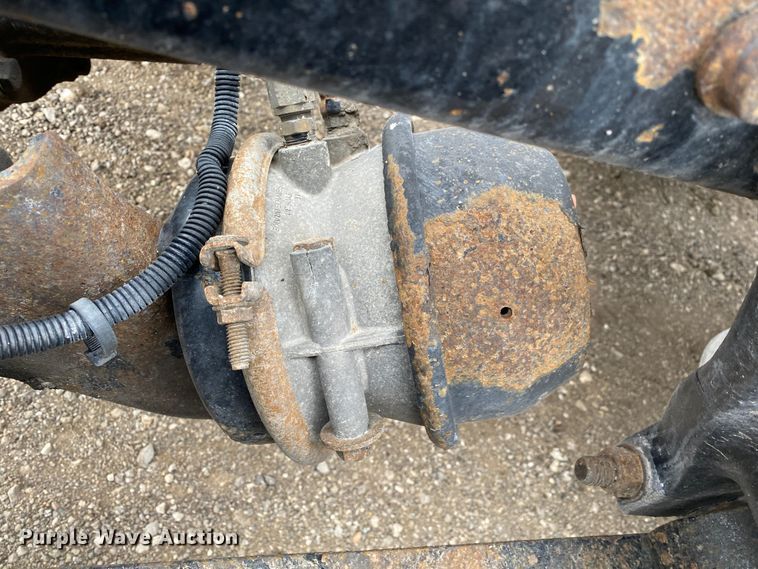 image for item JW9216 2000 Freightliner FLD  semi truck