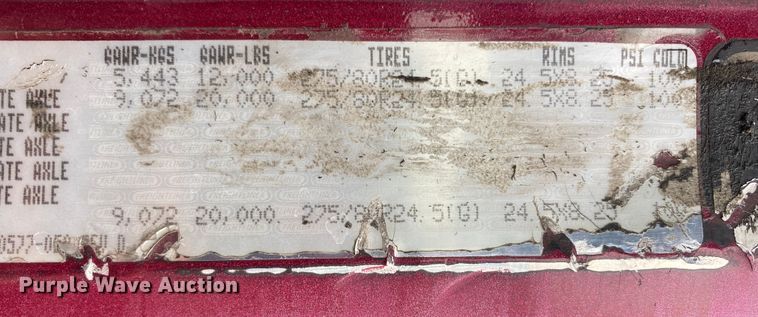 image for item JW9216 2000 Freightliner FLD  semi truck