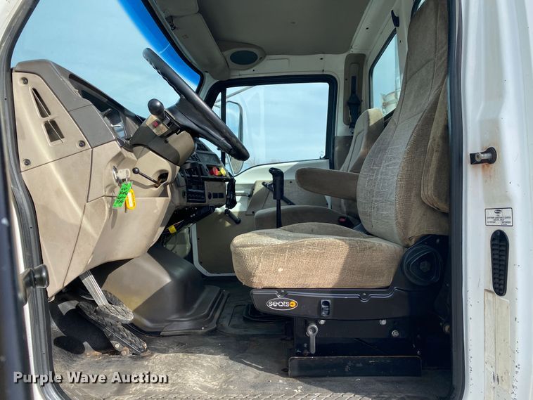 image for item JW9217 2005 Sterling A-Line  semi truck