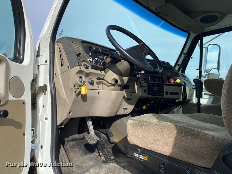 image for item JW9217 2005 Sterling A-Line  semi truck