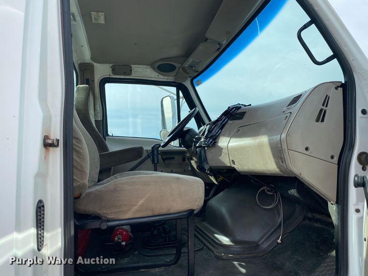 image for item JW9217 2005 Sterling A-Line  semi truck