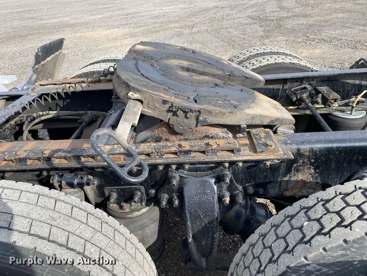 image for item JW9217 2005 Sterling A-Line  semi truck