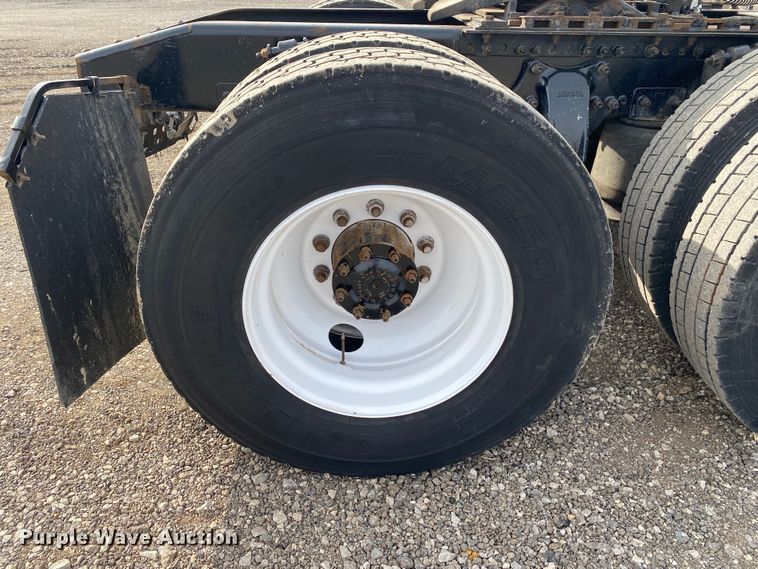 image for item JW9217 2005 Sterling A-Line  semi truck