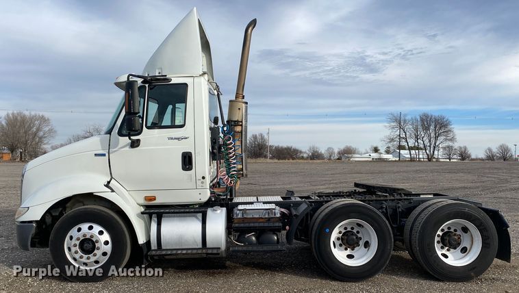 image for item JW9222 2013 International 8600  semi truck