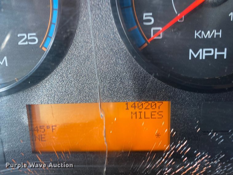 image for item JW9222 2013 International 8600  semi truck