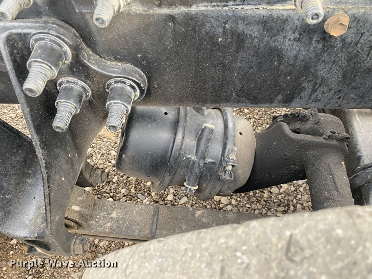 image for item JW9222 2013 International 8600  semi truck