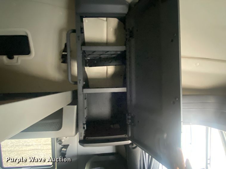 image for item JW9224 2016 International ProStar Plus  semi truck