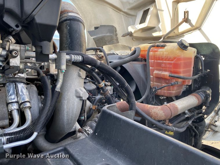 image for item JW9224 2016 International ProStar Plus  semi truck