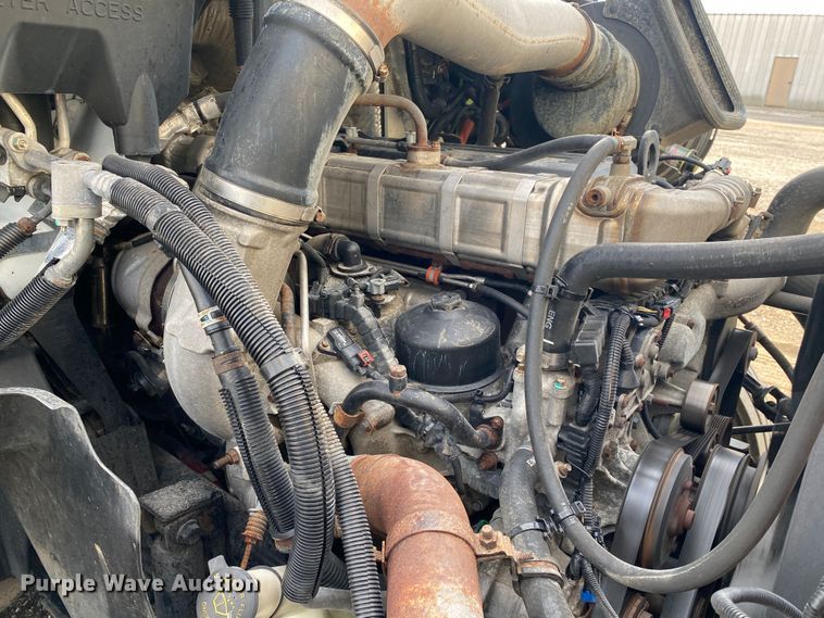 image for item JW9224 2016 International ProStar Plus  semi truck