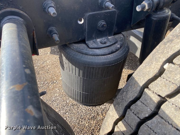 image for item JW9224 2016 International ProStar Plus  semi truck