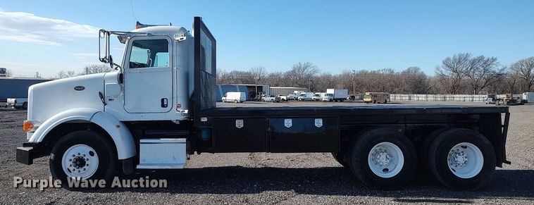 image for item JW9255 2008 Peterbilt 365  flatbed truck