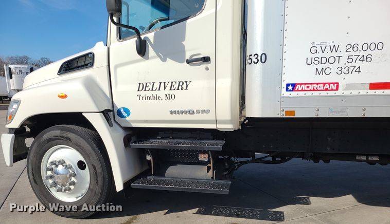 image for item JW9750 2013 Hino 268  box truck