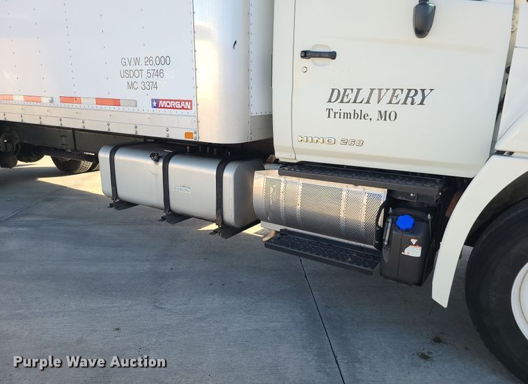 image for item JW9750 2013 Hino 268  box truck