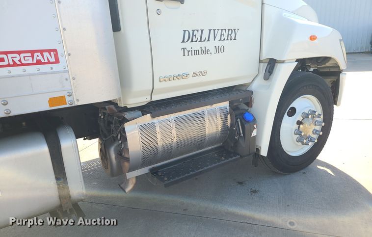 image for item JW9750 2013 Hino 268  box truck