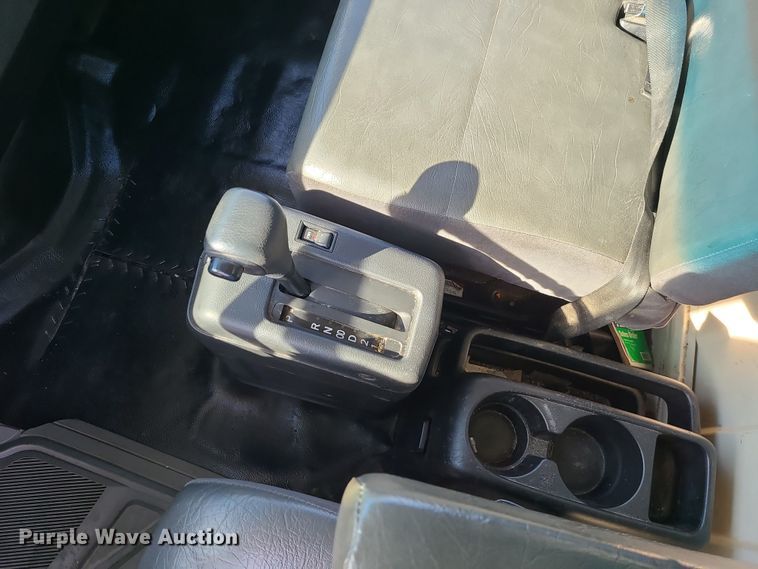 image for item JW9750 2013 Hino 268  box truck