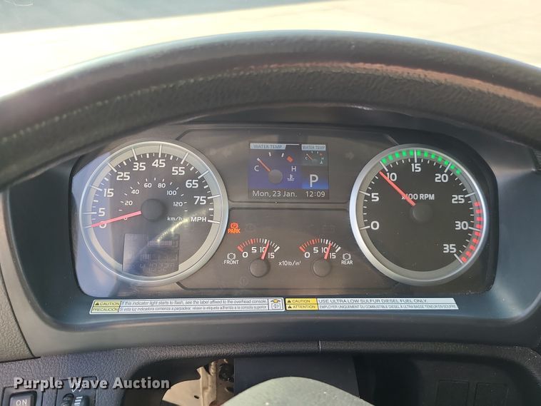 image for item JW9750 2013 Hino 268  box truck